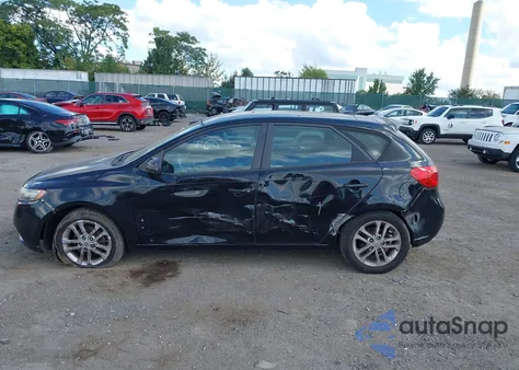 2011 Kia Forte Ex z USA, uszkodzony, nr VIN KNAFU5A26B5333849